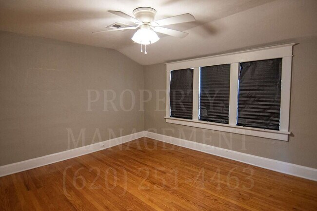 Building Photo - 4-Bedroom 2-Bathroom + Bonus Room