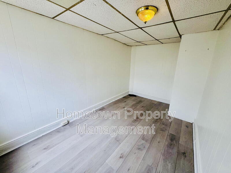 Building Photo - 429 Kelker St
