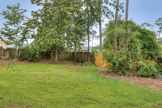 Building Photo - 143 Avondale Dr