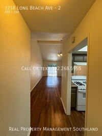 Building Photo - Beautifully Renovated 1 Bed / 1 Bath Apart...