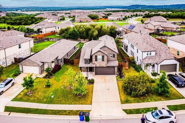 Building Photo - 8008 Prairie Rye Dr