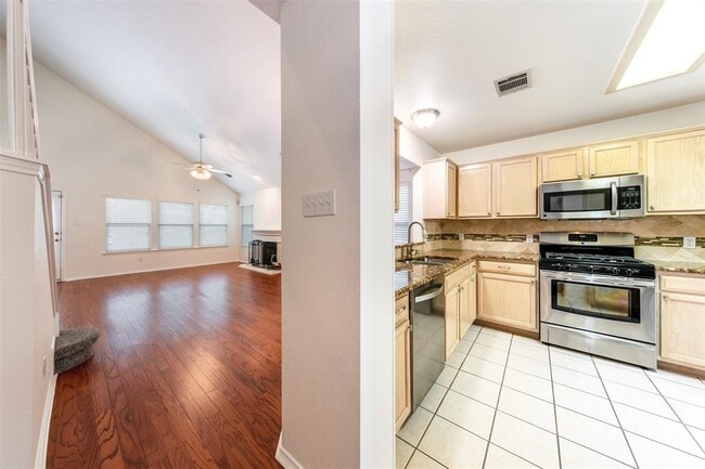 Building Photo - 7417 Peabody Dr