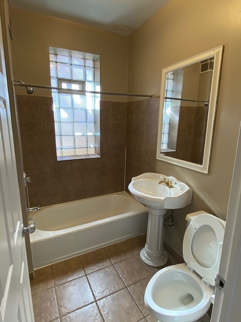 Building Photo - 5320 N Winthrop,-3W