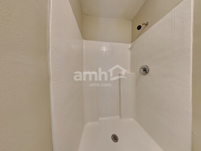 Building Photo - 1844 Saga Ct