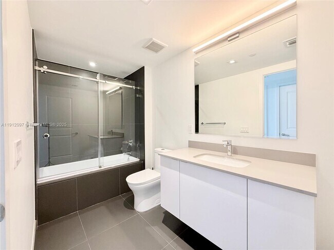 Building Photo - 1600 NE 1st Ave