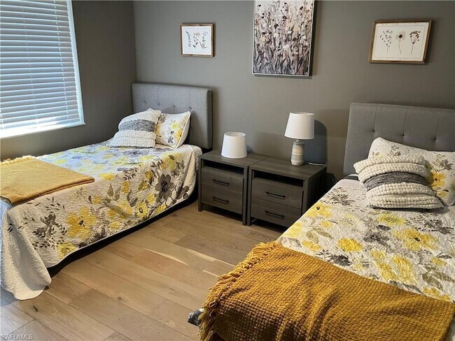 Building Photo - 4180 Looking Glass Ln