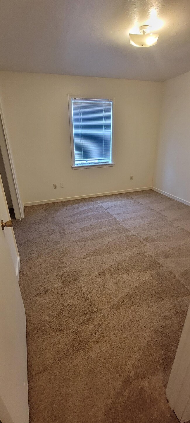 Building Photo - 117 Crestwood Cove