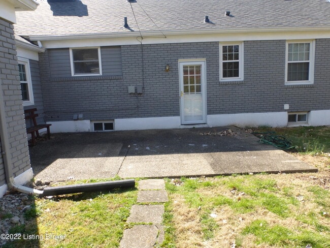 Building Photo - 701 Rudy Ln