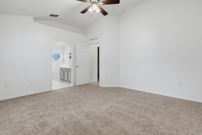 Building Photo - 3015 Elbib Dr