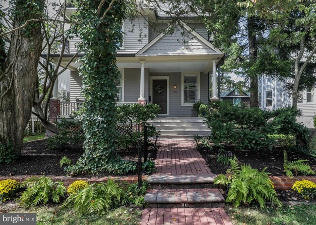 Building Photo - 30 Vandeventer Ave