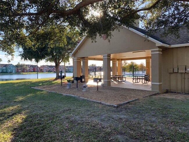 Building Photo - 10416 White Lake Ct