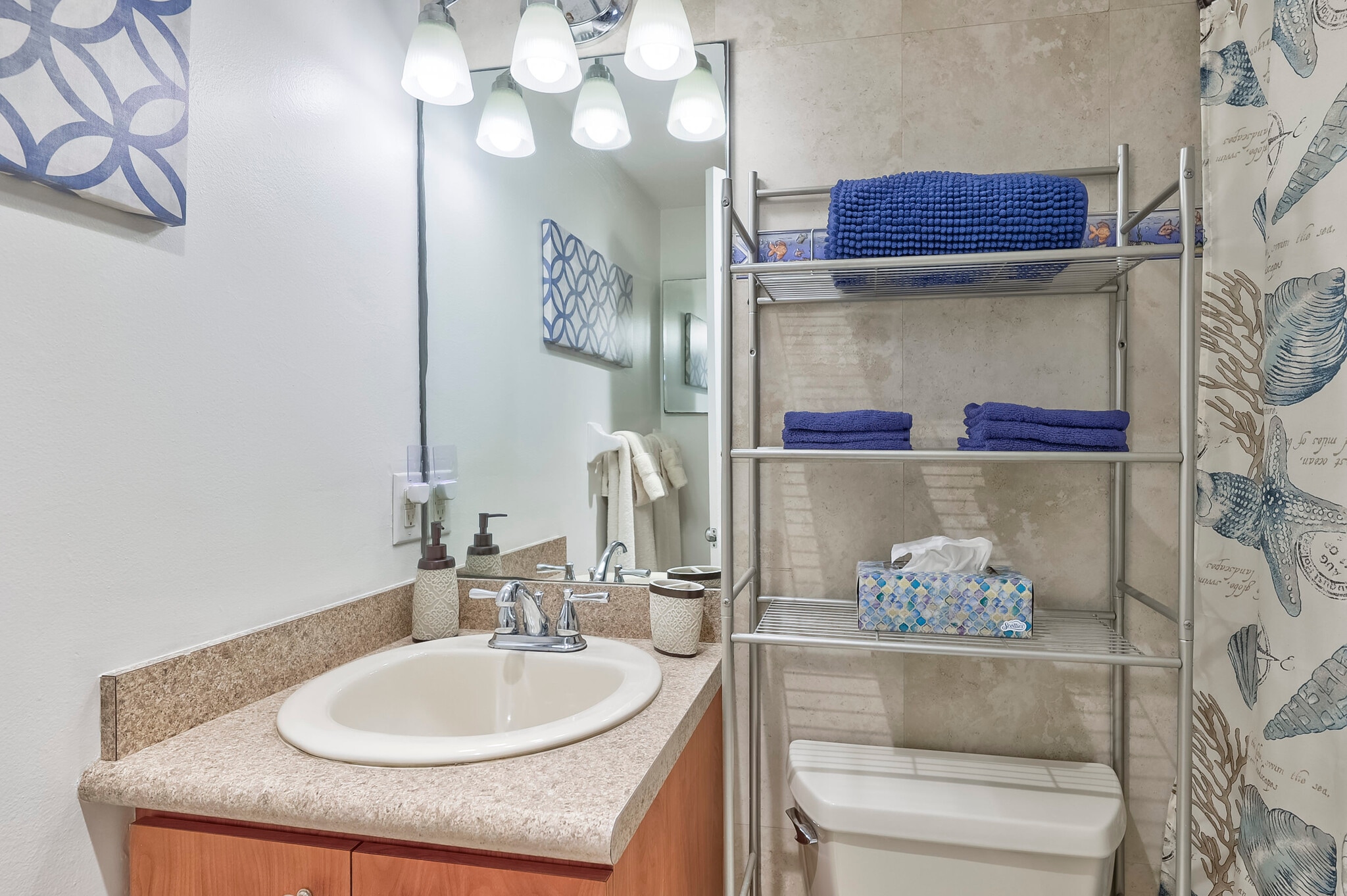 Building Photo - 3230 NE 13th St