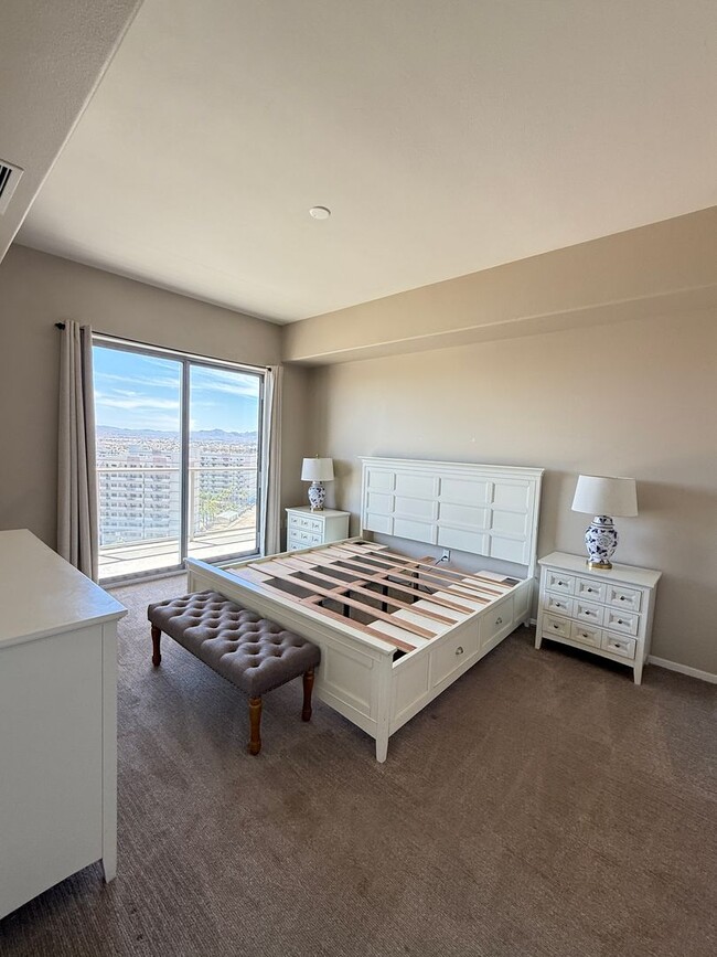 Building Photo - GORGEOUS CORNER UNIT at ONE LAS VEGAS.