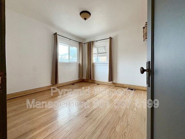 Building Photo - 578 E 1700 S