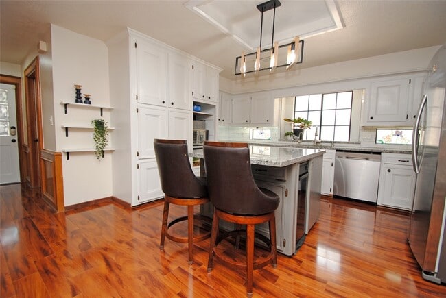 Building Photo - 15007 Pebble Bend Dr