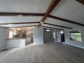 Building Photo - 3bed/2bath home ready now!! rent $1650/mo