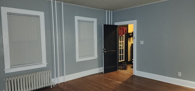 Livingroom - 295 S Allen St