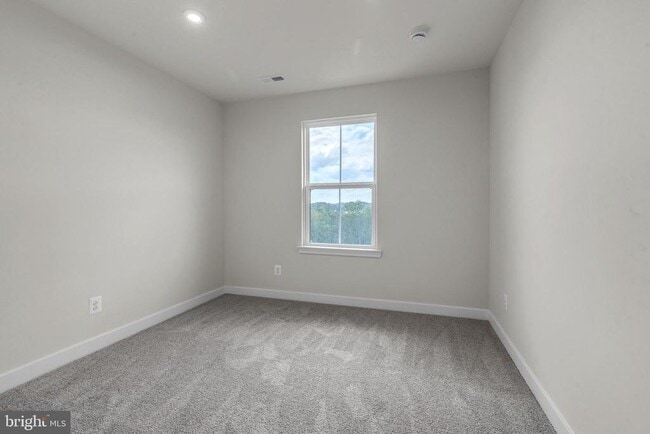 Building Photo - 716 Rolling Oaks Wy