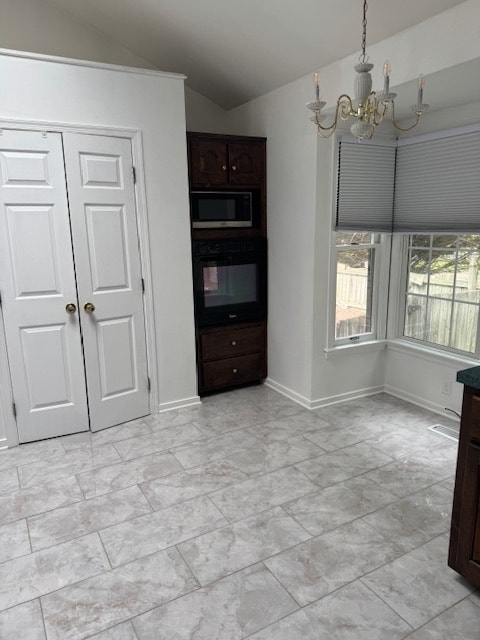 Building Photo - 1724 Villageway Dr