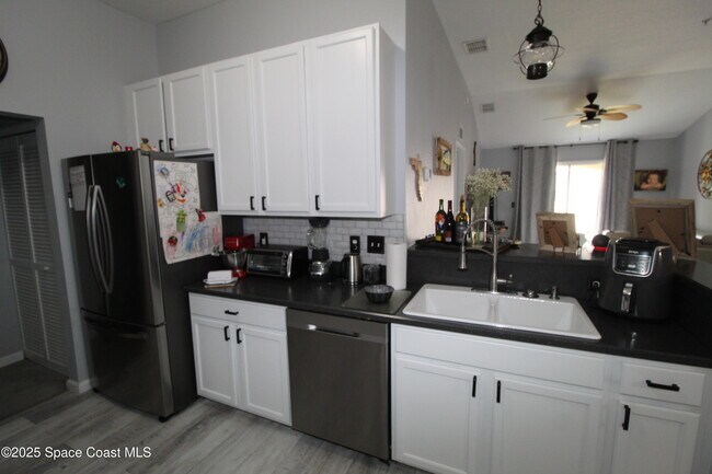 Building Photo - 4056 Meander Pl