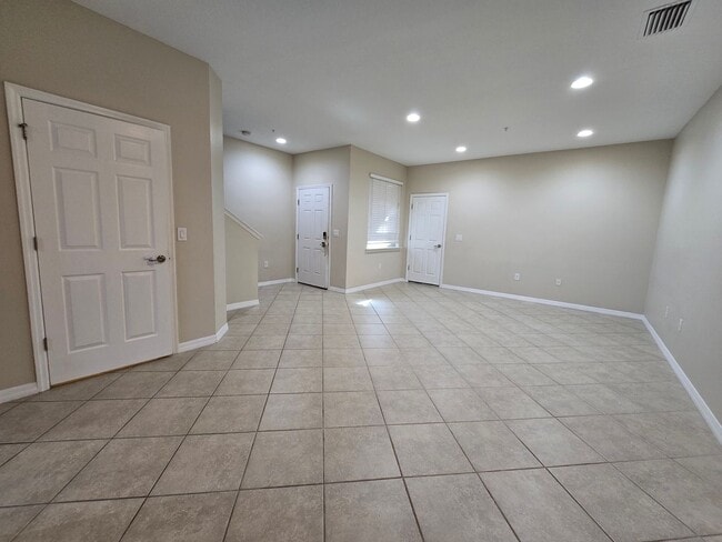 Building Photo - 5490 Soapstone Pl