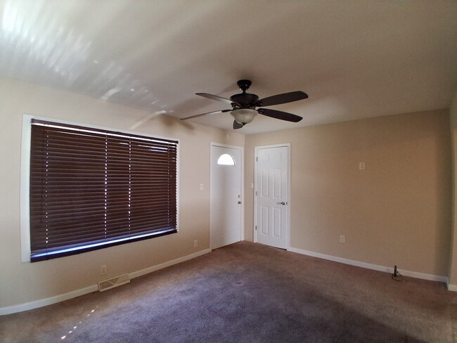 Building Photo - 111 Grace-