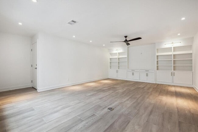 Building Photo - 40 River Hollow Ln
