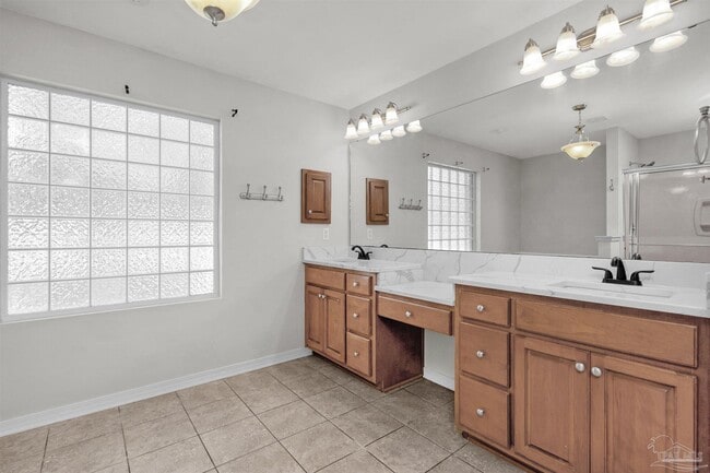 Building Photo - 2491 Parkridge Dr