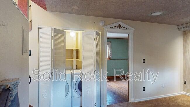 Building Photo - 6713 Fredrick Dr