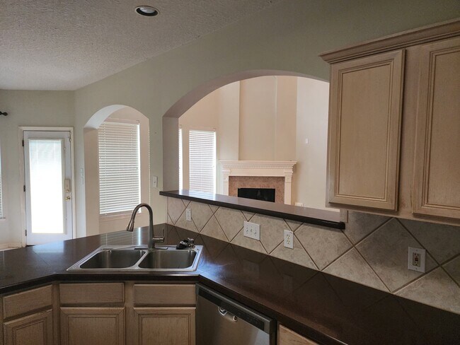 Building Photo - 5518 Morgan Park Ln