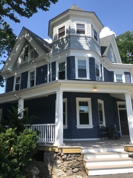 Building Photo - 400 Bethlehem Pike