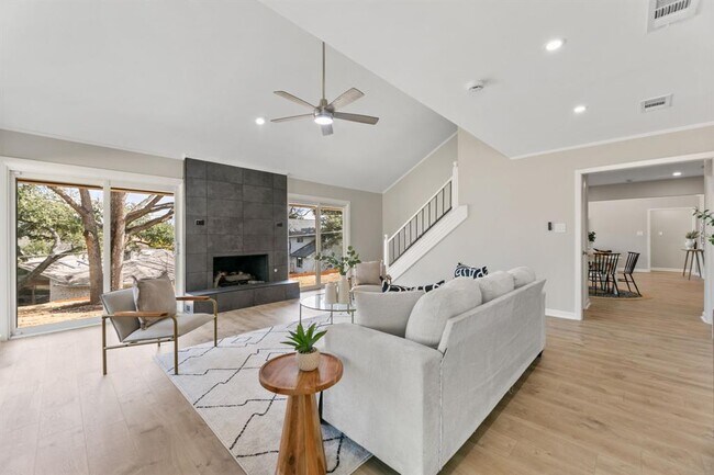 Building Photo - 7603 Barcelona Cove