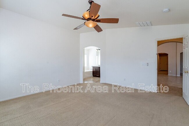 Building Photo - 3049 W Silver Creek Dr