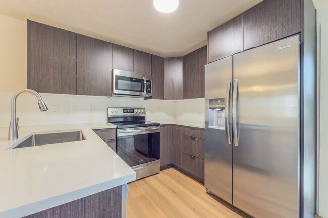 Building Photo - Modern 4-Bed, 2-Bath Home with Central Air...