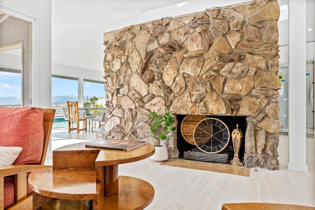 Living Room - 4557 Don Milagro Dr