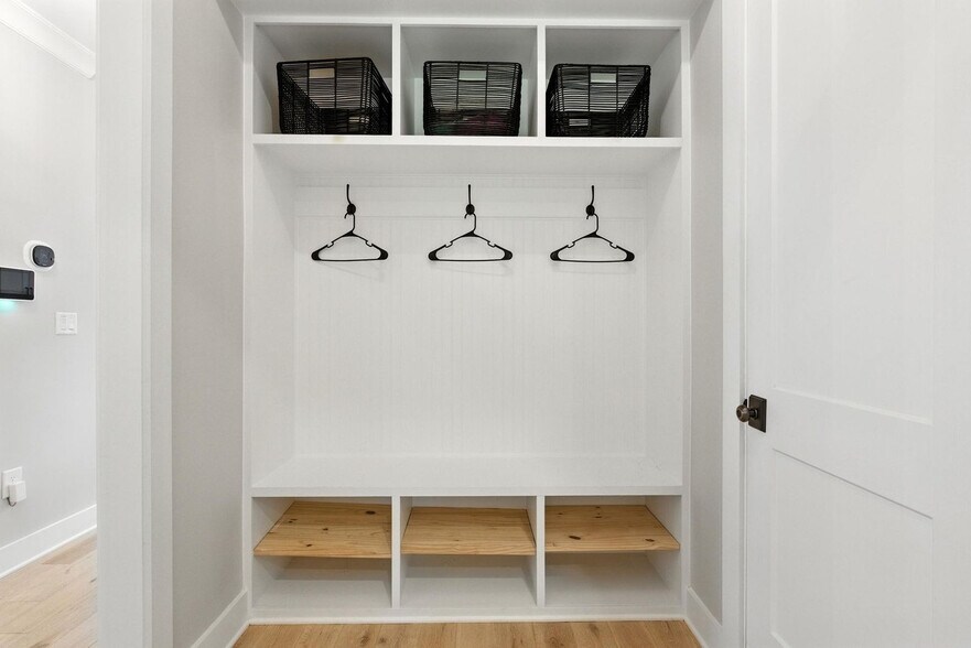 Building Photo - 143 Steepleview Dr