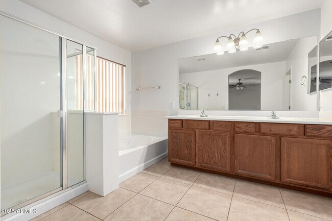 Building Photo - 7352 W Valencia Dr