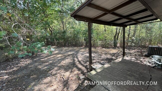 Building Photo - 242 Old Town Crossing