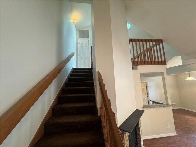 Building Photo - 964 Helmsley Ct