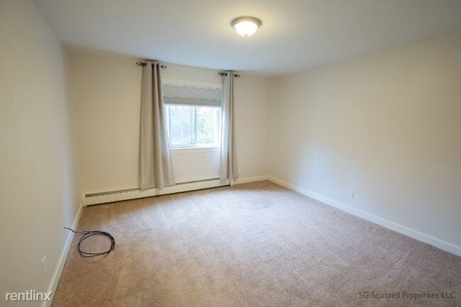 Building Photo - 803 Plate St