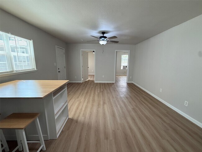 Building Photo - 7427 Avenue I