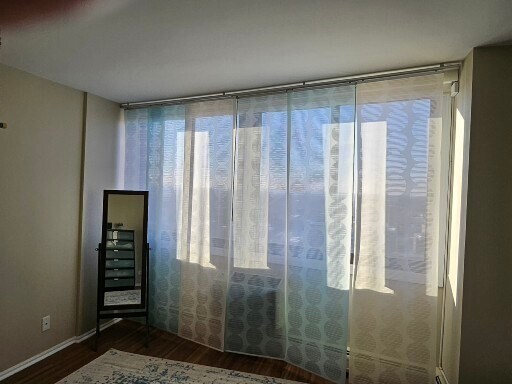 Building Photo - 6325 N Sheridan Rd