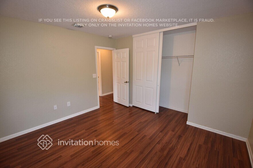 Building Photo - 7594 Oak Grove Cir