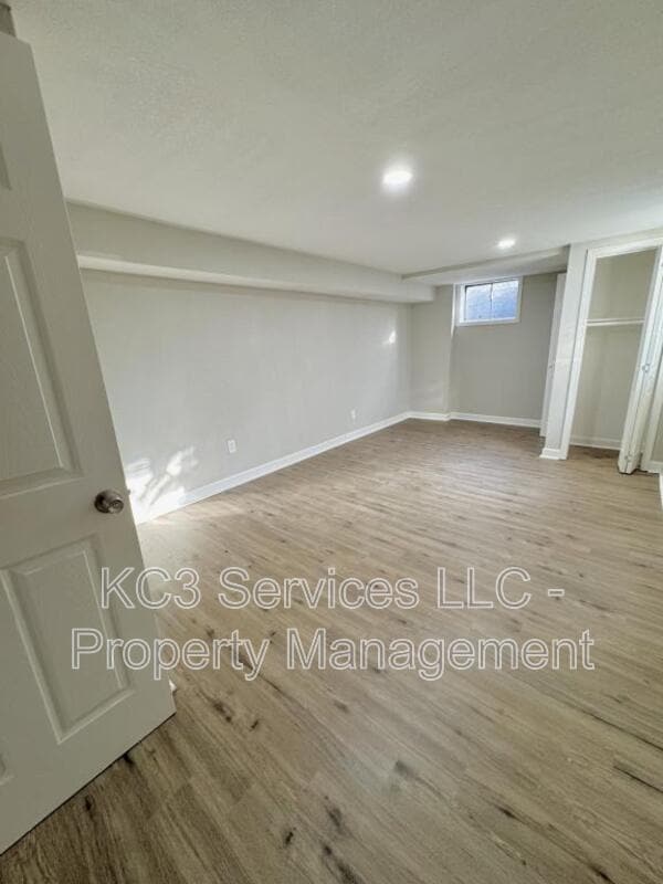 Building Photo - 5940 E 136th St