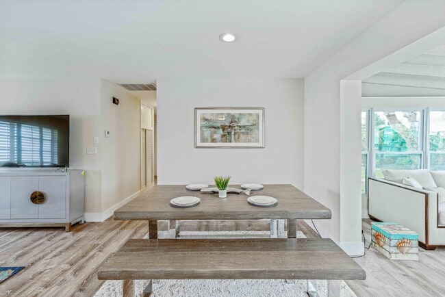 Building Photo - 655 Kingfish Pl