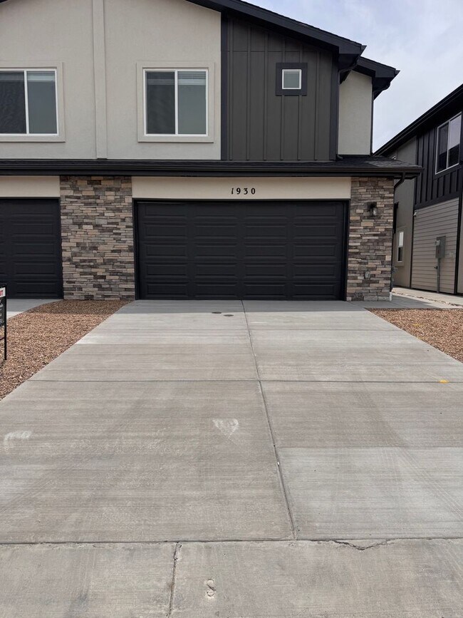 Building Photo - New Construction 3 Bedroom Townhome in University Park
