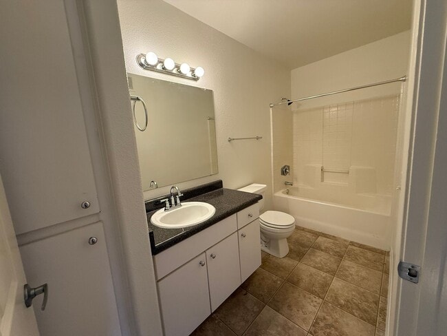 Building Photo - Downtown Gilbert- 1 bedroom condo $500.00 off 1st month rent!