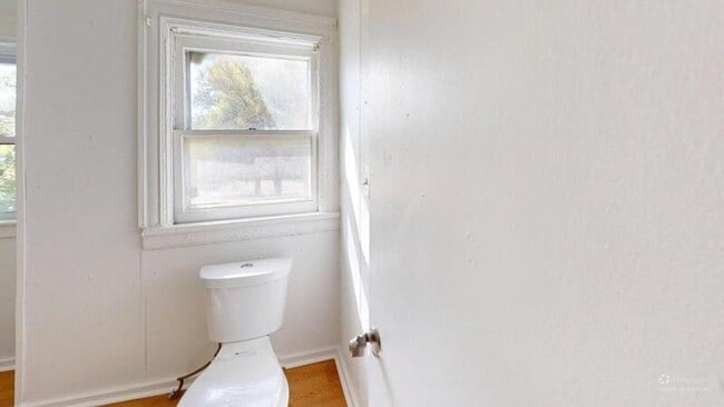 Building Photo - 588 Brown St