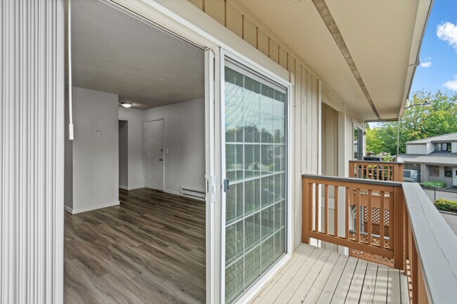 1 Bed 1 Bath Deluxe - 578 Sq Ft - University Crossing Apartments
