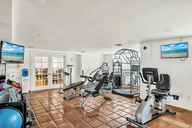 Building Photo - 170 N Ocean Blvd